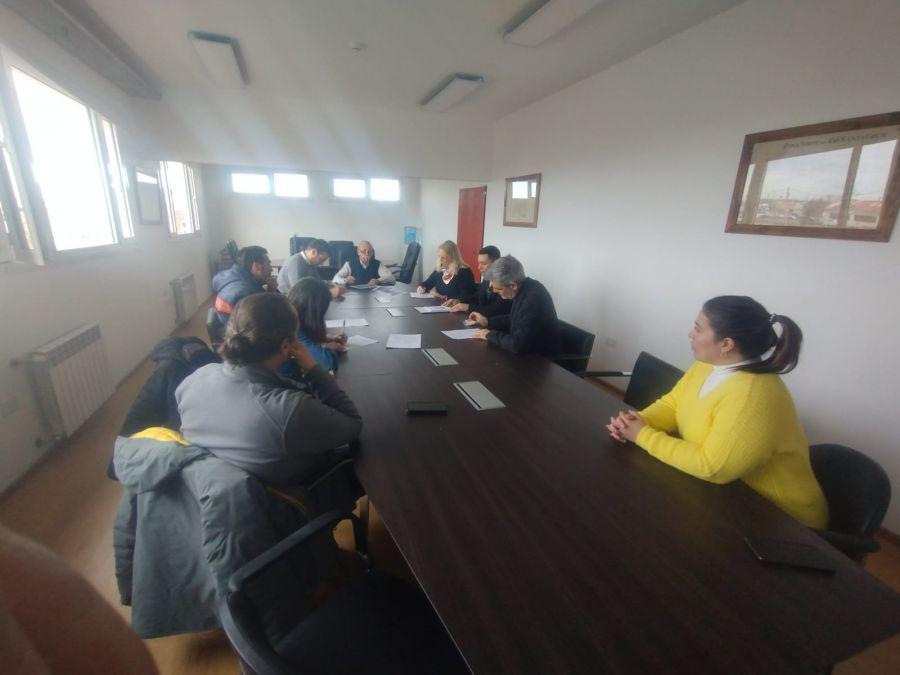 9f85cfdfffde4842639b0ea7cb66466f_XL