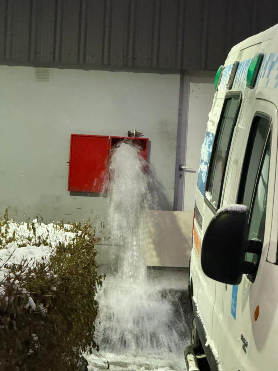 9b1d0a7728cc56b74b8b93e80d688bcb_XL