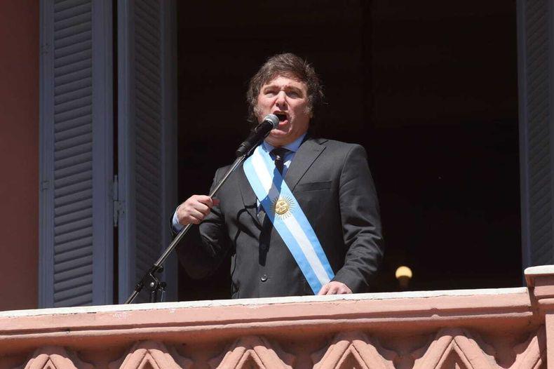 javier-milei-el-balcon-la-casa-rosada