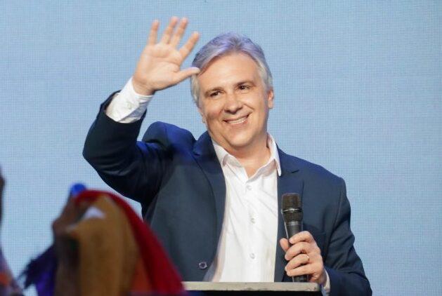 llariyora-e1688596151256