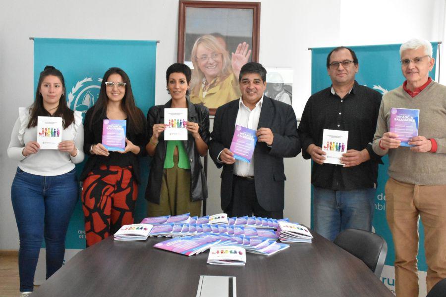 b034b49e6db60f76f5f906b72d104701_XL