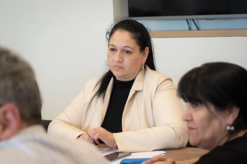 d6fd9a11-0e8c-4dba-84f8-6760ca9dba09