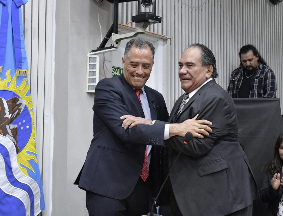 sesion-extraordinaria-abrazo-1536x1170