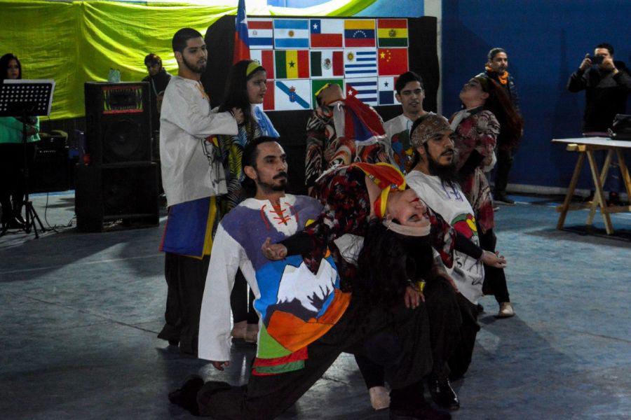 8cd14cd37b4a90f6b5e4547eb4ad4f1f_XL