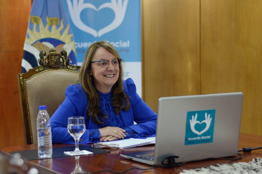 cea1710e9ae779139e18734b7dbafac2_XL