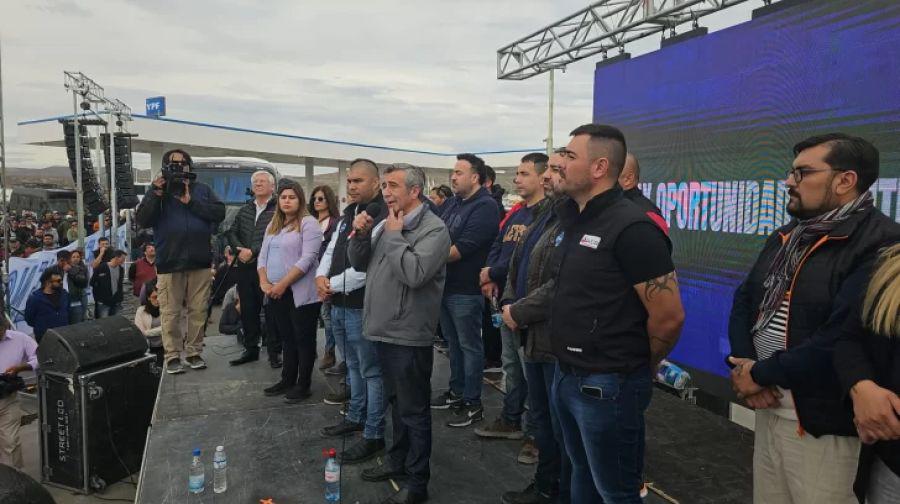 7633661f0eaf8739886d28ba22f86cf4_XL