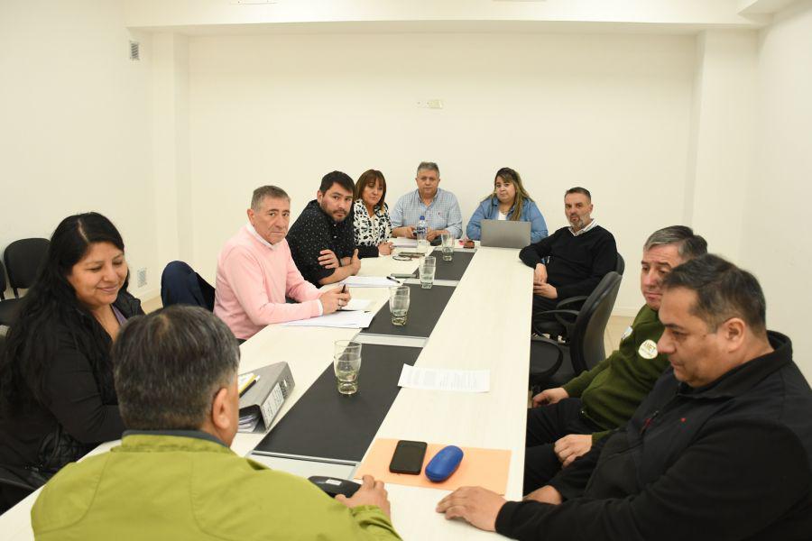 0ed22dc81f942b3e89ad2b8f8e9e5baa_XL