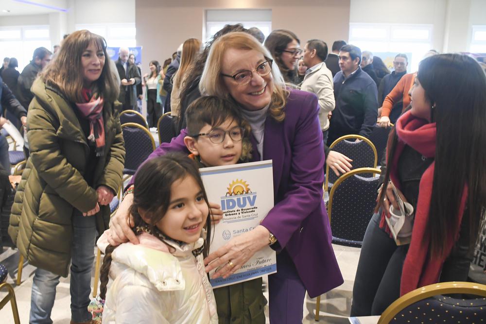 20230616_AK_IDUV_SIND_PETROL_JER_ENTREGA_TERRENOS_90_de_105