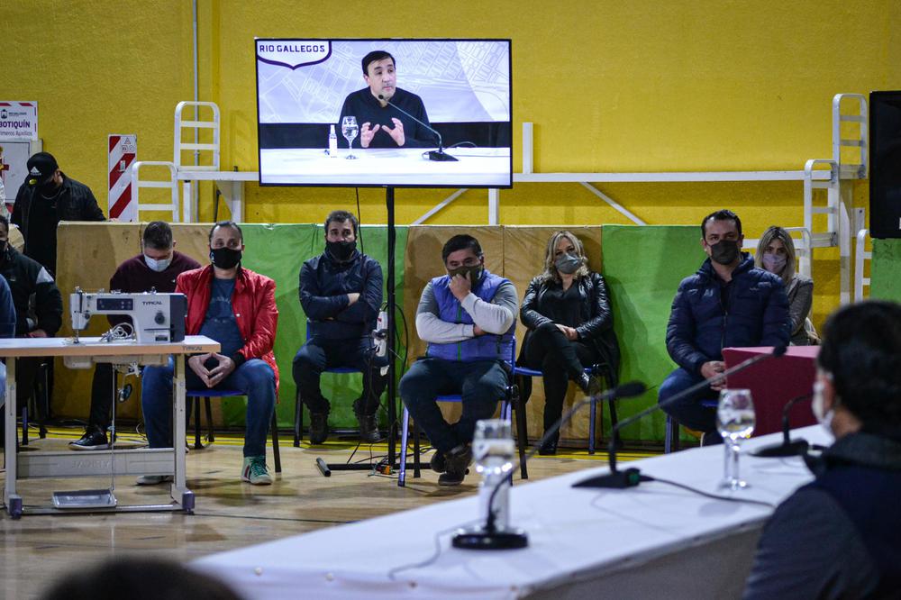 INT_APERTURA DE LICITACIÓN Y ENTREGA DE ROPA INVERNAL_14_07-42