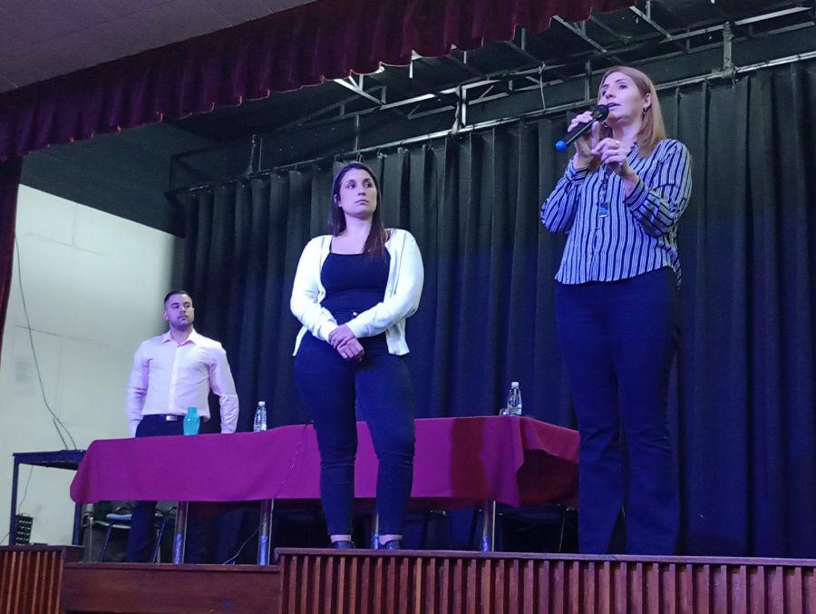 f48c75b4f1bed1b7e42f4195ff4e4f07_XL