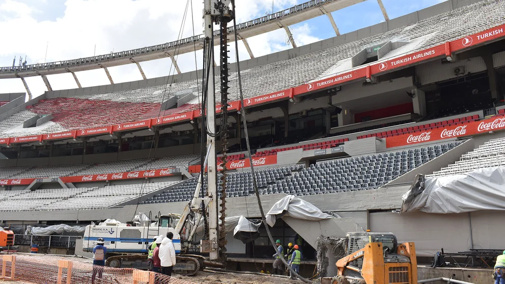 TCLUX4DR5ZCWRLNHXLK7YIFAGU