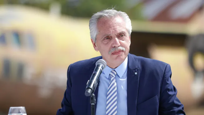 alberto-fernandez-campo-mayo-1jpg