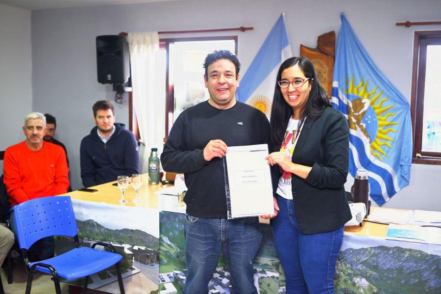 7a5ad60018b115a85621535190dfee2c_XL