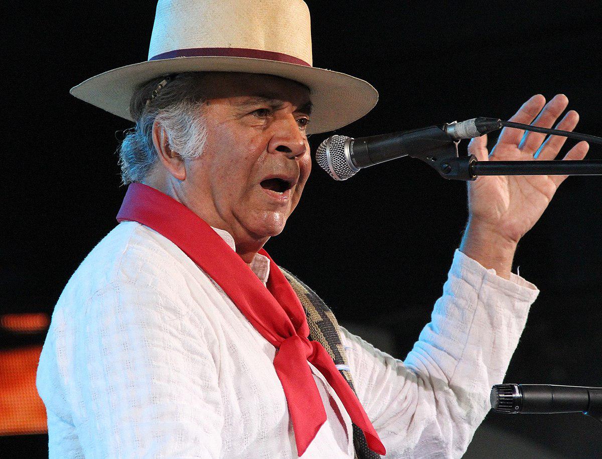 1200px-Omar_Moreno_Palacios_en_el_Festival_de_Cosquín_(Argentina),_el_23_de_enero_de_2013