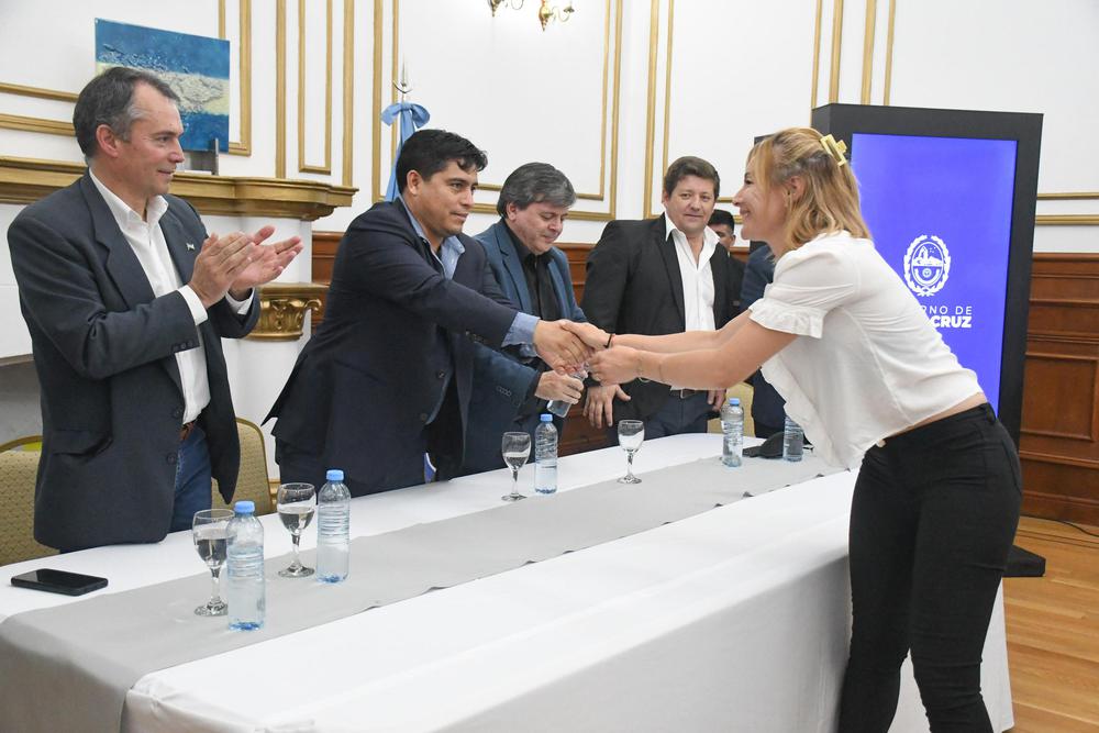 20240124_FIRMA_DE_CONVENIO_COOPERATIVAS_DE_LIMPIEZA_CPE_SALON_BLANCO-11