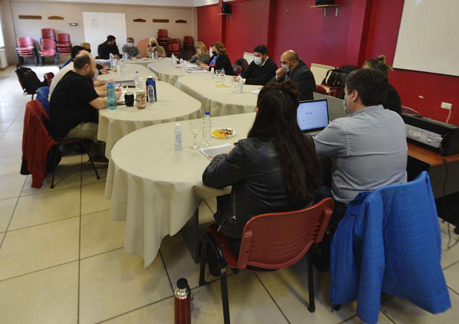 817745eecb359da7d137b01555175799_XL