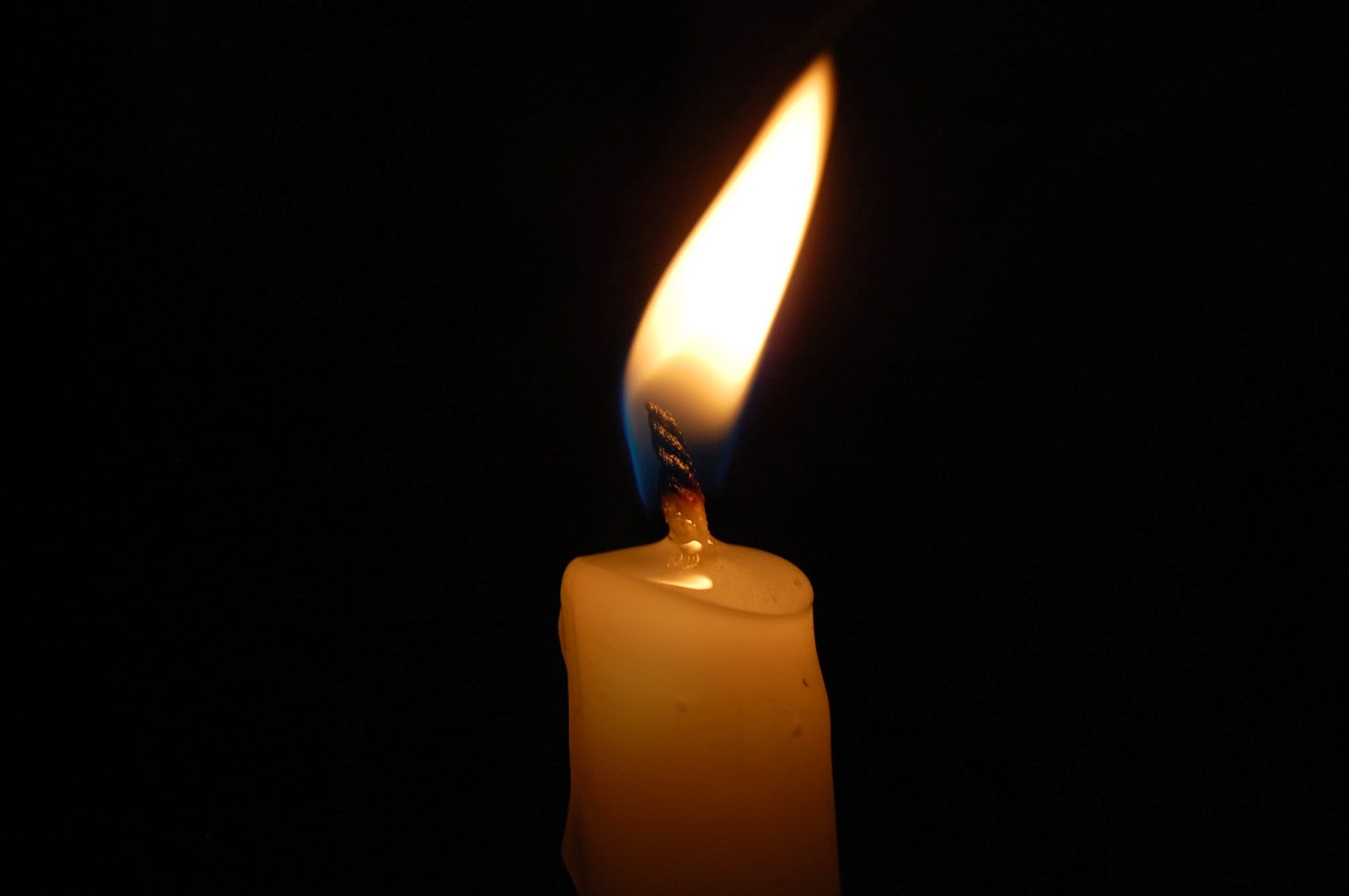 Instalaciones eléctricas residnciales - vela encendida