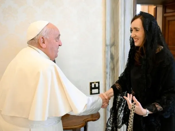 victoria-villarruel-papa-francisco
