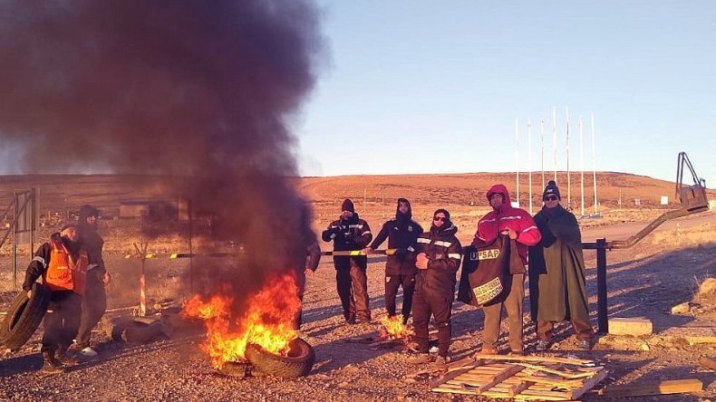 VIGILADORES-DESPEDIDOS-REPRESAS-EL-PATAGONICO