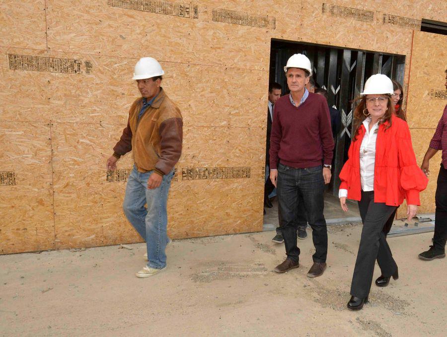 c57d94d055175f98822e1400de0fafae_XL