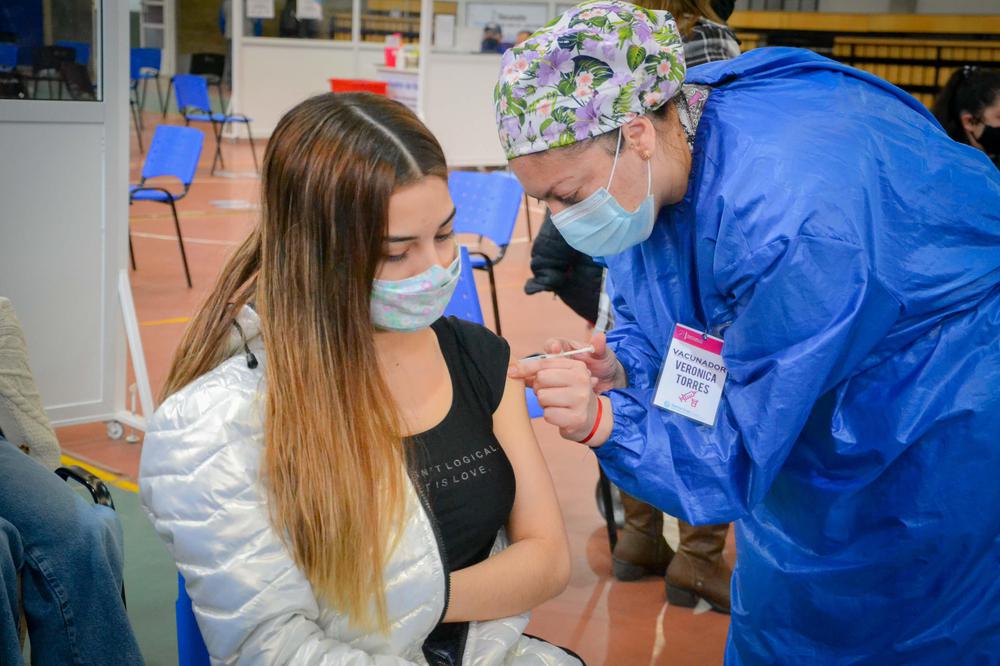 SAL_VACUNATORIO-17 DE OCTUBRE_03-08_-10