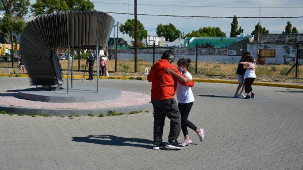 f608x342-161843_191566_15