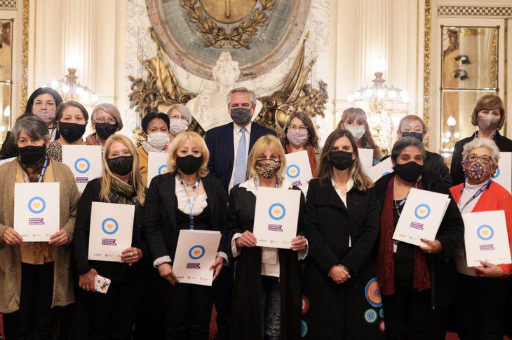 alberto-fernandez-jubilacions-tareas-cuidado-3jpeg