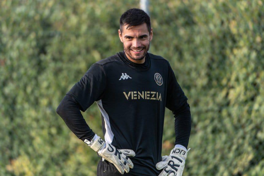 sergio-romero_w862