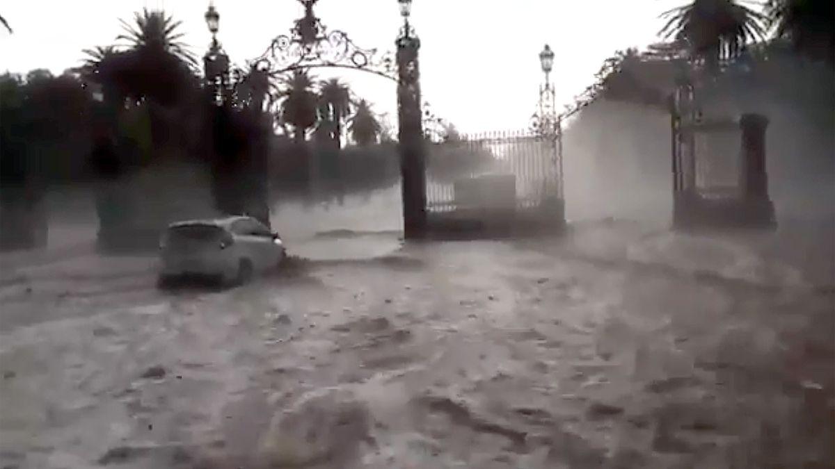 un-adolescente-14-anos-murio-medio-del-fuerte-temporal-el-gran-mendoza