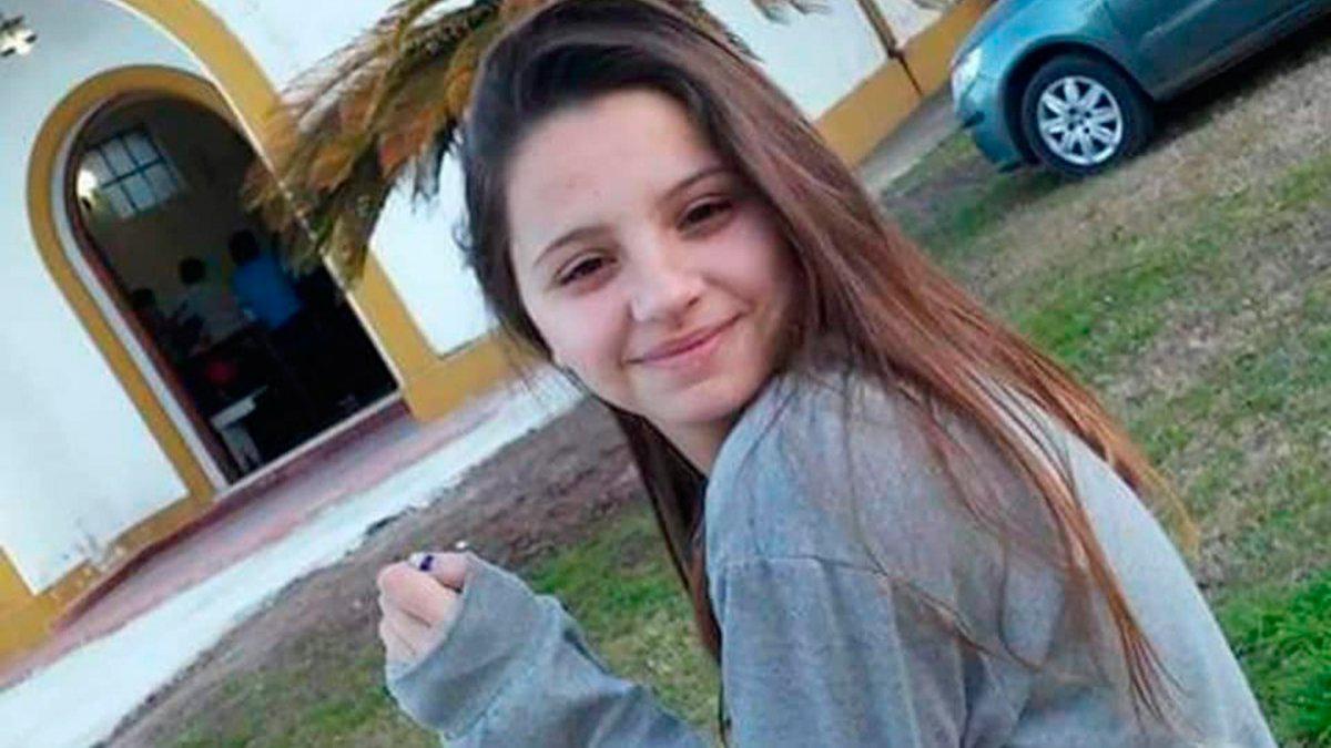 ursula-bahillo-18-anos-fue-asesinada-punaladas-su-ex-pareja