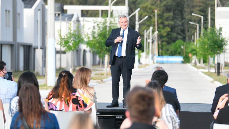 61b286e8d121a.33.39_900