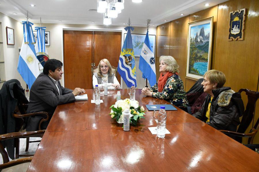 a0c94a8fb0f5c5ccf4aae560c62d8360_XL