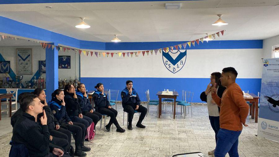 e11c6be7c3307399aec2d5e620946539_XL