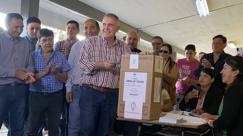 osvaldo-jaldo-voto-tucuman-19-11-23