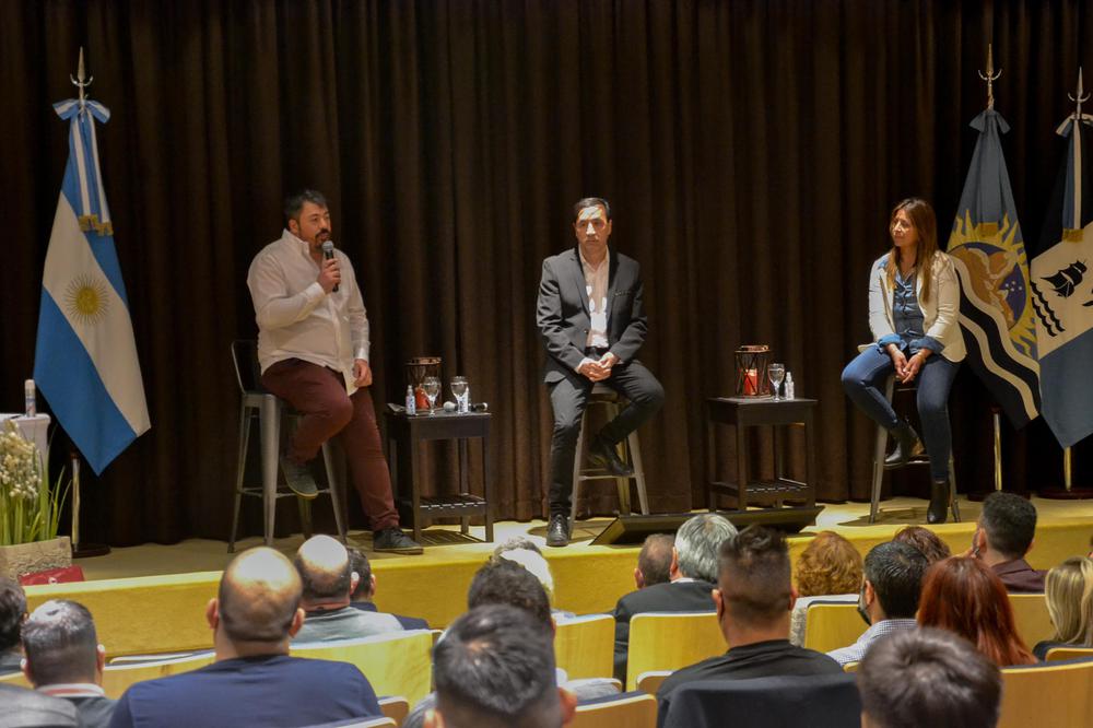 INT- ACTO FIRMA DE CONTRATOS DE BANDAS PARA EL PASEO - SIN SELLO-10