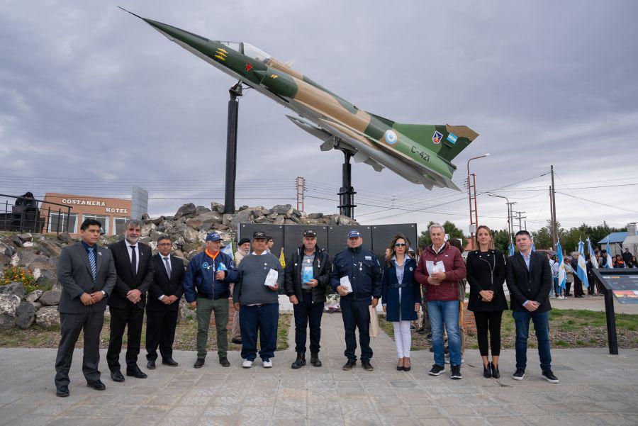 d722c423933fee4508f52237fc2c922b_XL