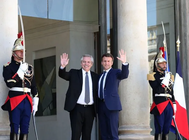 alberto-fernandez-y-emmanuel-macronjpeg (1)