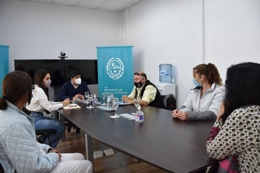 99f19a346d2b94c147d448143cd475d6_XL