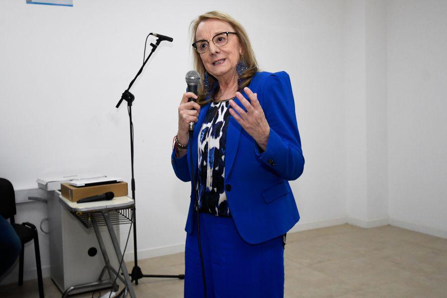 0d1907e5e086390d4693b6ba7ce3ea5f_XL