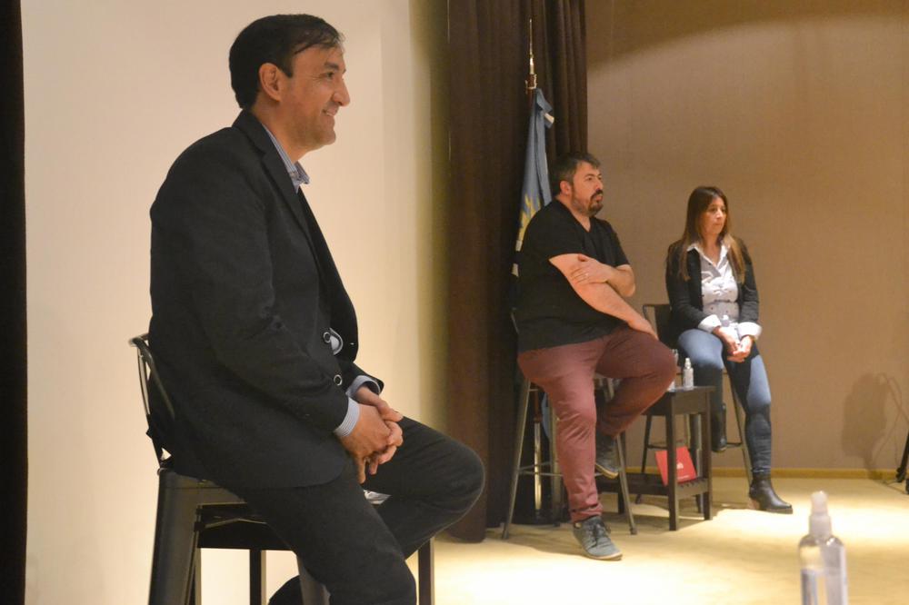 FIRMA DE BANDAS POR ANIV 136- CLUB BOCA- -11_CON SELLO-10 (30)