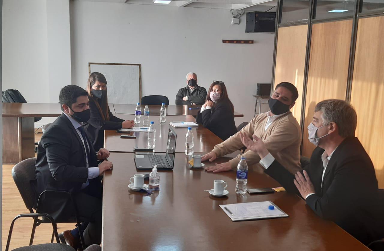 Imagen 1 Oliva en la reunión con el ministro De la Torre