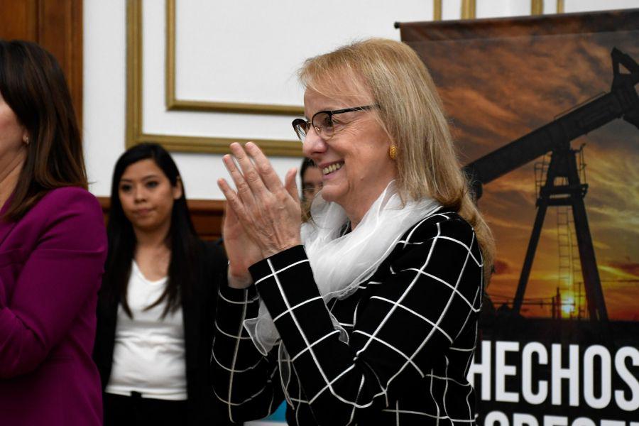 14ad368c2dae252ed54a7922609c134e_XL