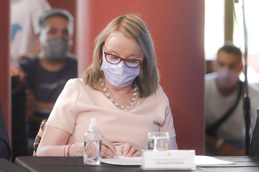 ef5b88189b313043d629917f47eb0084_XL