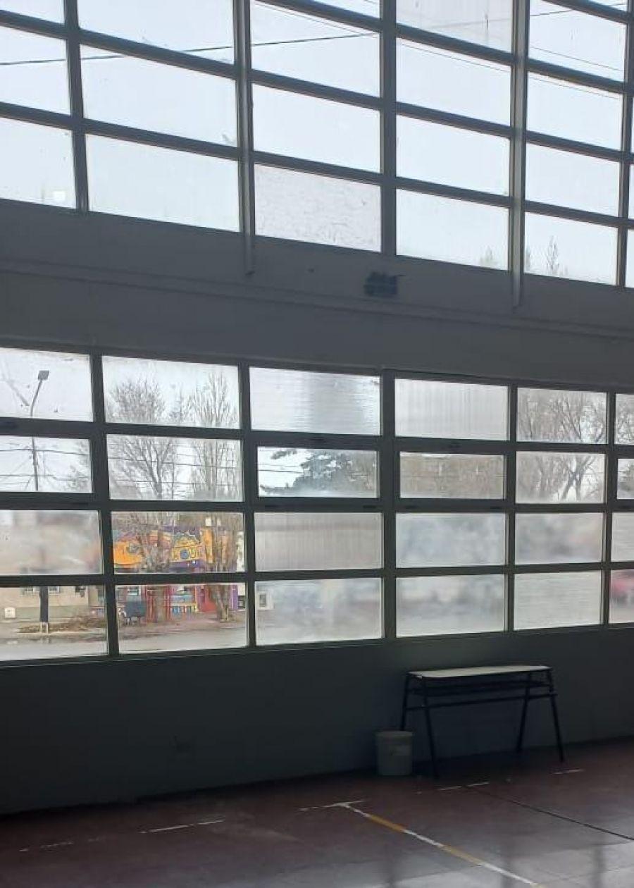 e353b3bacb980443944069d7e3ee3db8_XL