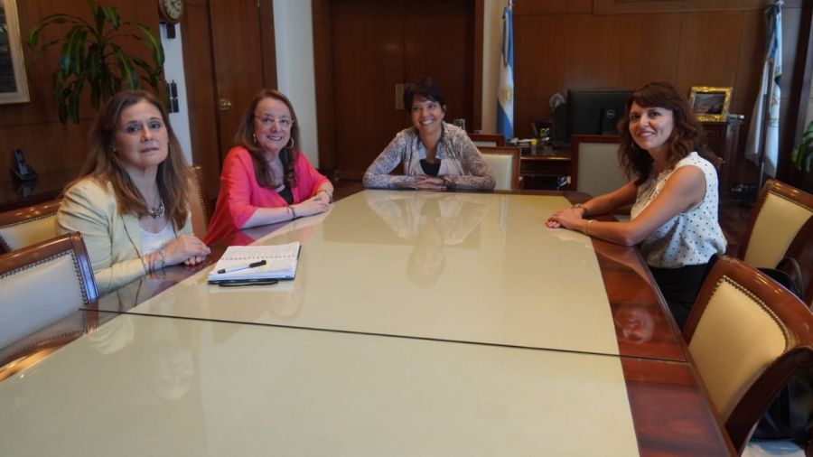 02e994ff3a5c8b275fb27cbdcc997051_XL