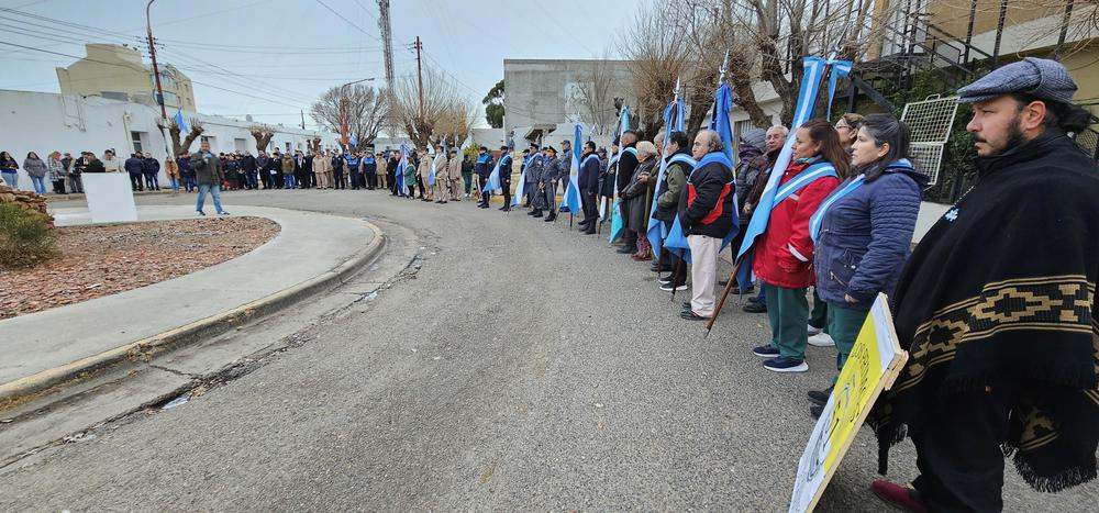 13f29223-2c1b-49a1-b78e-6254d7aa961a