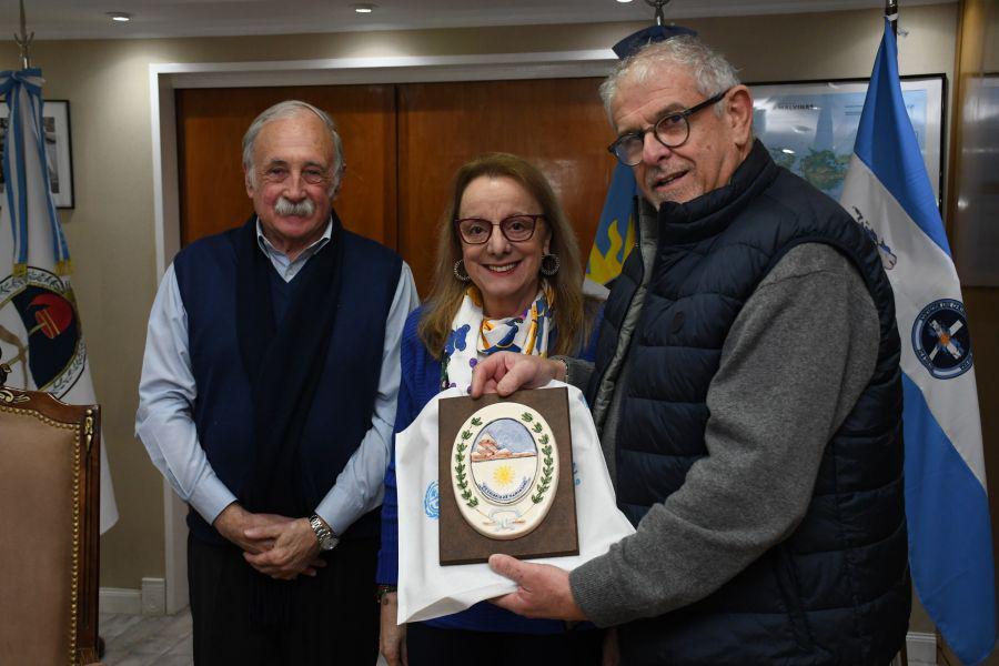 ac00906eaa4906d8897e9a29ae82ec80_XL