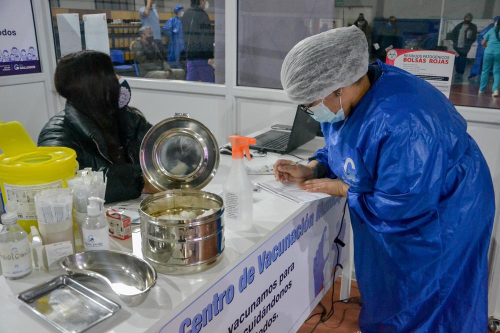 SAL_VACUNATORIO-17 DE OCTUBRE_28_05_-18