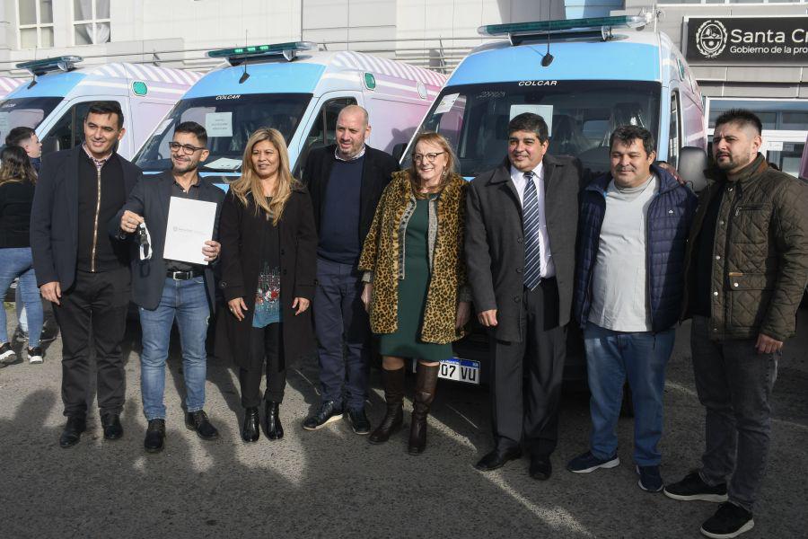 67fc58794d3ea341f9f118684148e441_XL