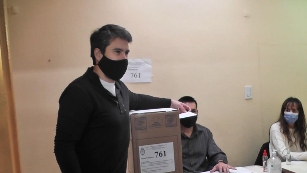 2cfe9b3a-5ad5-402f-9e01-303c018ea683